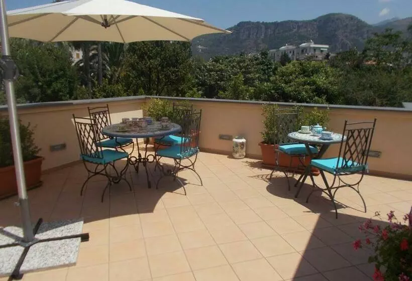 Aamiaismajoitus (B&B) Domus Liberty