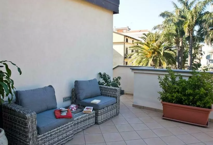 Aamiaismajoitus (B&B) Domus Liberty