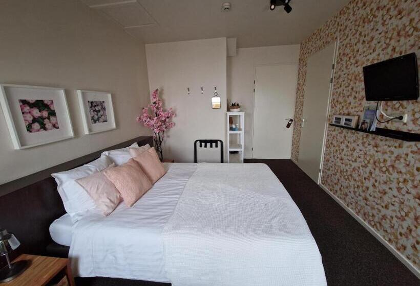 مبيت وإفطار Boutique Hotel De Raetskamer