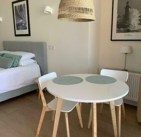 민박 Waterfront Studio