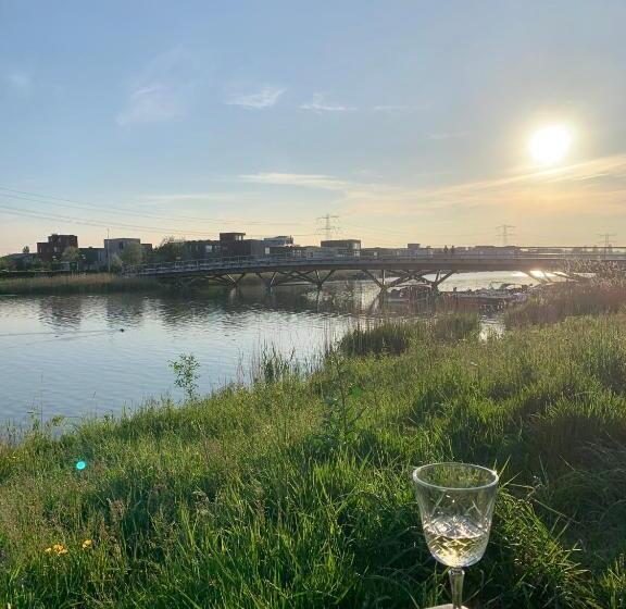 민박 Waterfront Studio