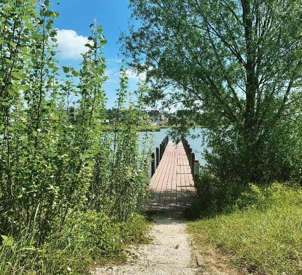 민박 Waterfront Studio