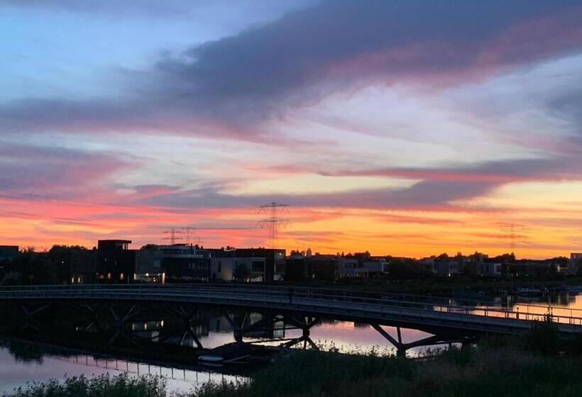 민박 Waterfront Studio