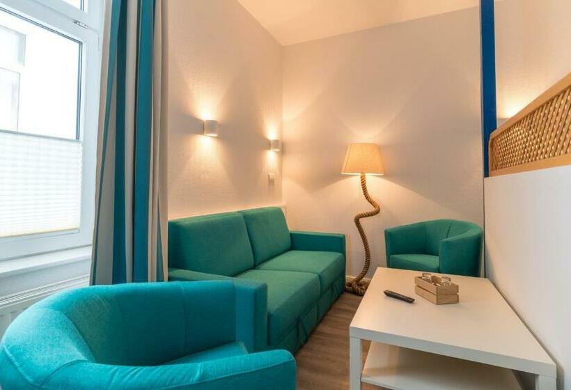 酒店 Ria‘s Beachhouse