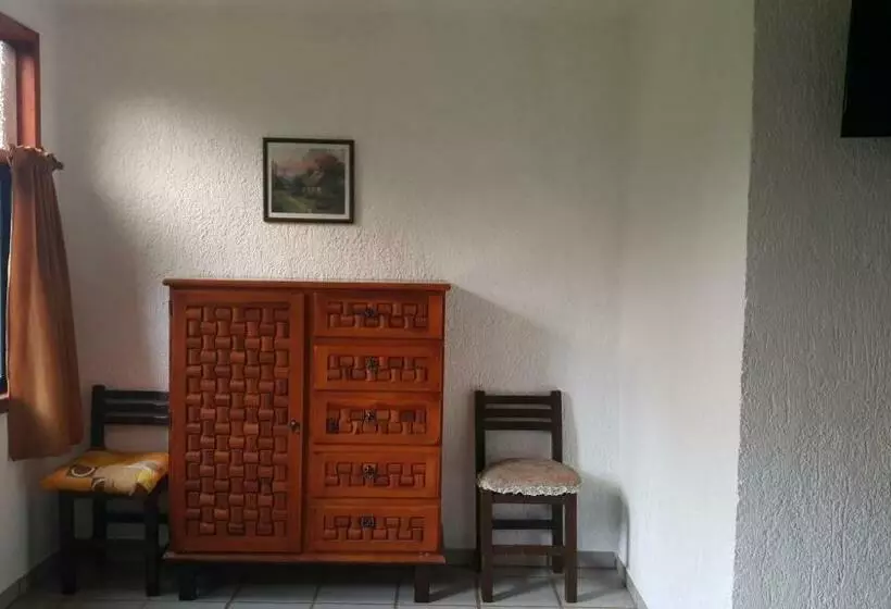 Hotelli Rio Estigia Inn