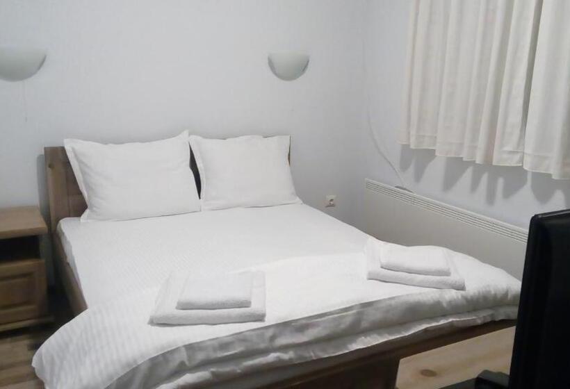 펜션 Guesthouse White Margarit