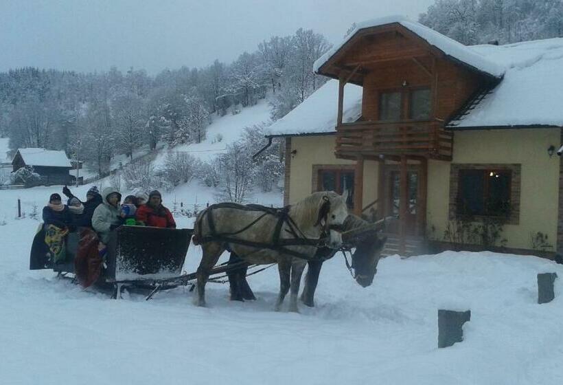 ペンション Katalin Kulcsosház