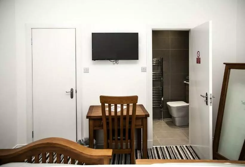 پانسیون Maze Serviced Apartment