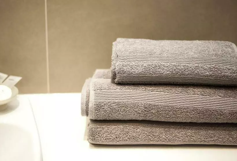 پانسیون Maze Serviced Apartment