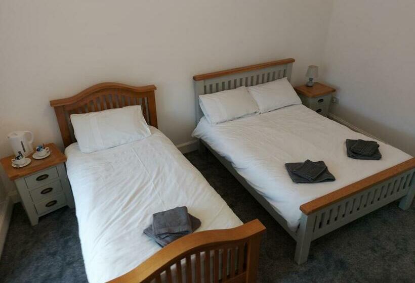 پانسیون Maze Serviced Apartment