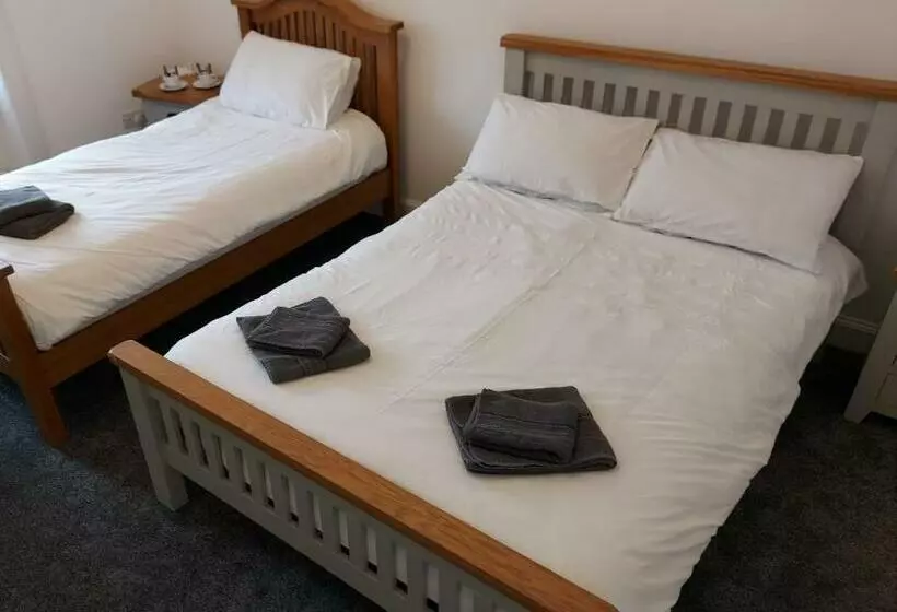 پانسیون Maze Serviced Apartment