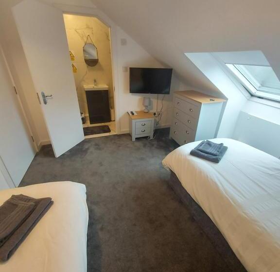 پانسیون Maze Serviced Apartment