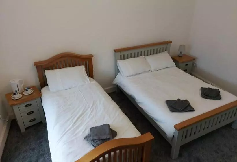 پانسیون Maze Serviced Apartment