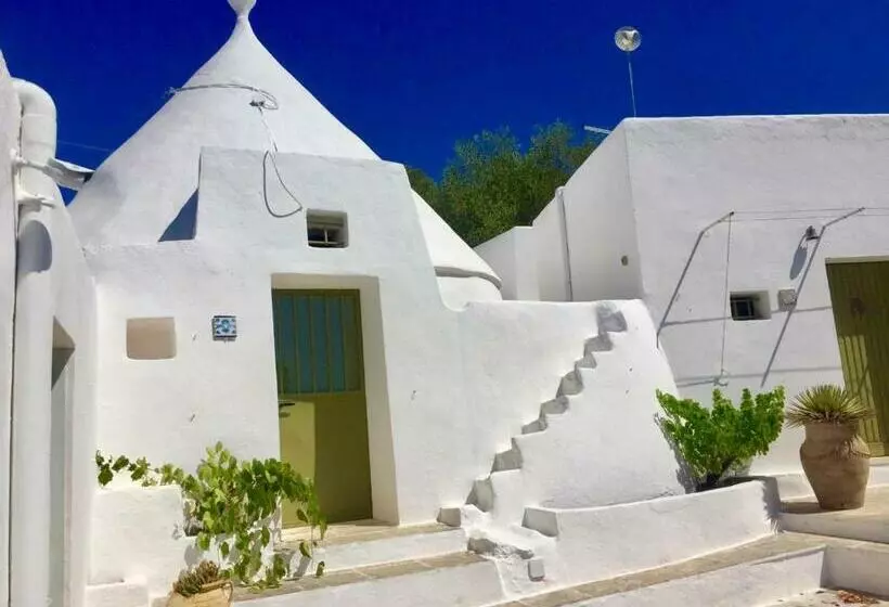 پانسیون Syconium Trullo And Lamia Gea Charme And History