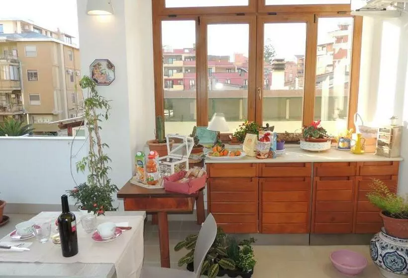 تختخواب و صبحانه La Terrazza