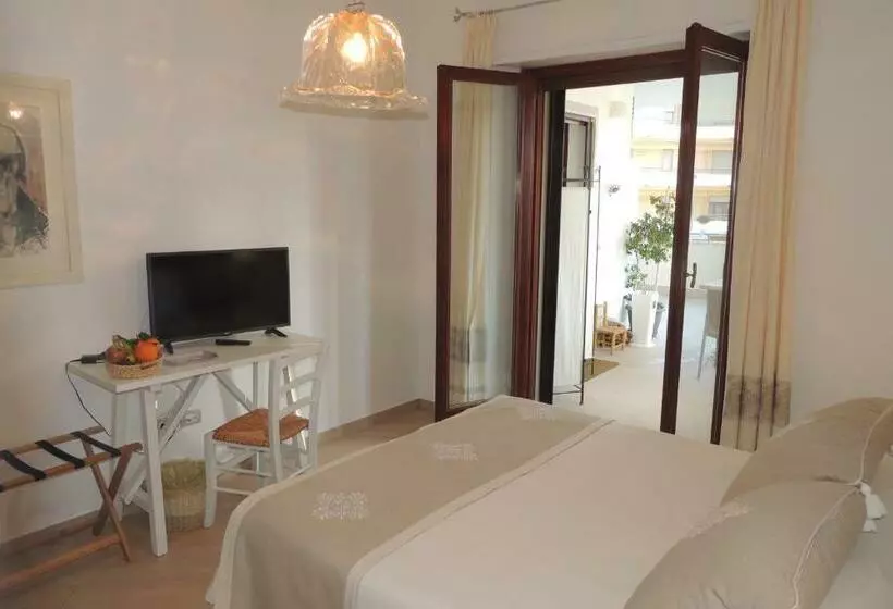 تختخواب و صبحانه La Terrazza