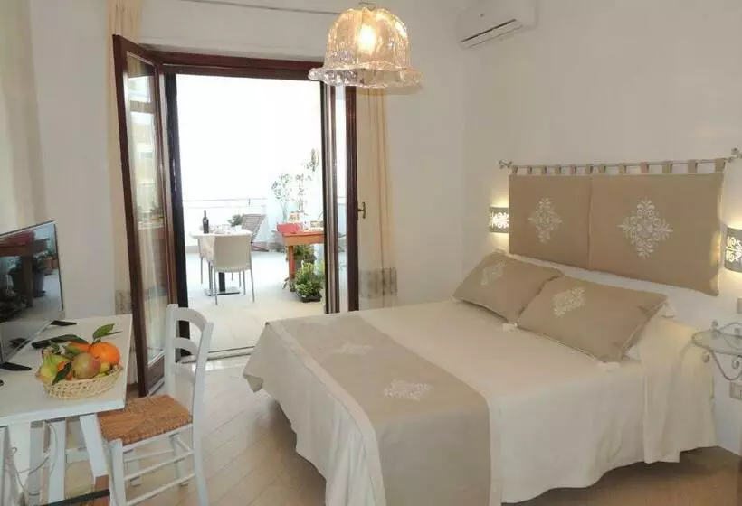 تختخواب و صبحانه La Terrazza