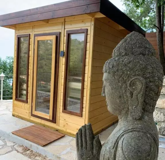 تختخواب و صبحانه Monte Carlo View And Spa