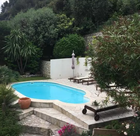 تختخواب و صبحانه Monte Carlo View And Spa