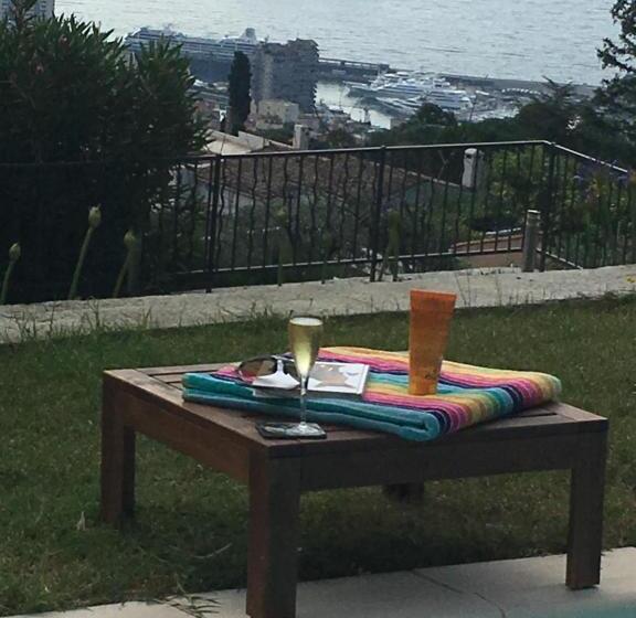 مبيت وإفطار Monte Carlo View And Spa