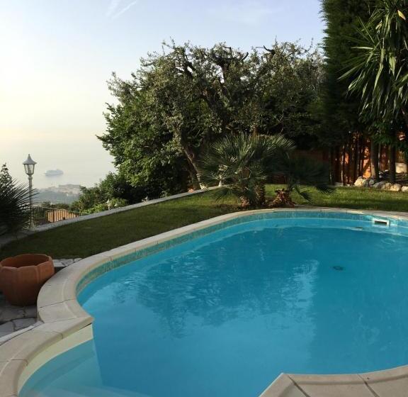 مبيت وإفطار Monte Carlo View And Spa