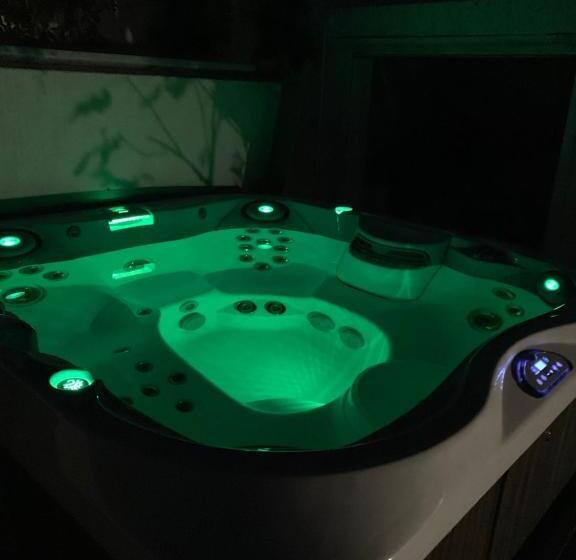 مبيت وإفطار Monte Carlo View And Spa