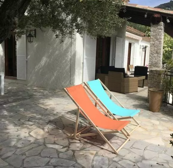 تختخواب و صبحانه Monte Carlo View And Spa