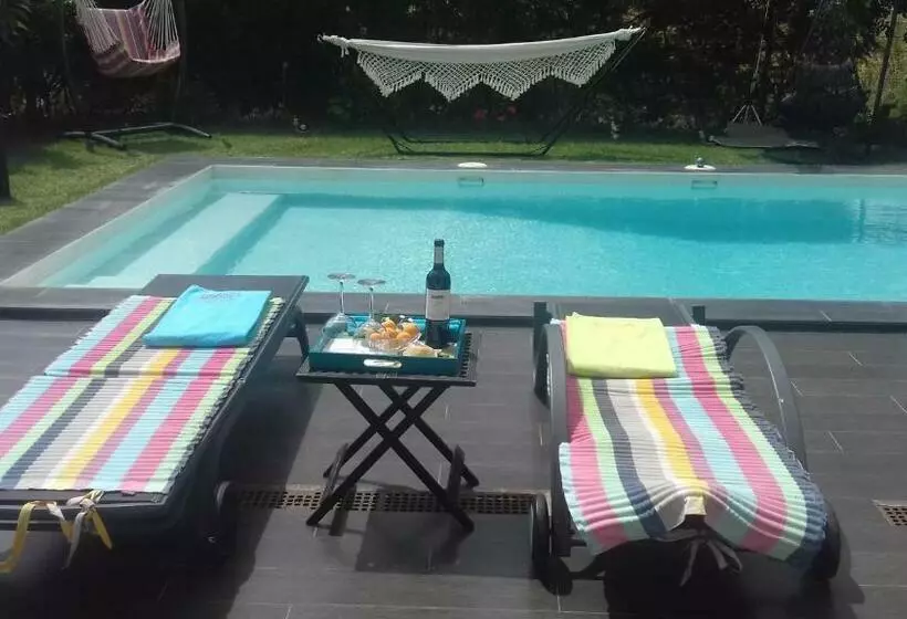 تختخواب و صبحانه Tavira Independent Suite With Pool At Casa Reflexos