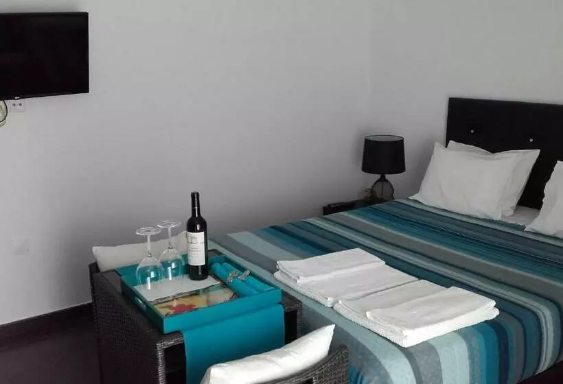 تختخواب و صبحانه Tavira Independent Suite With Pool At Casa Reflexos