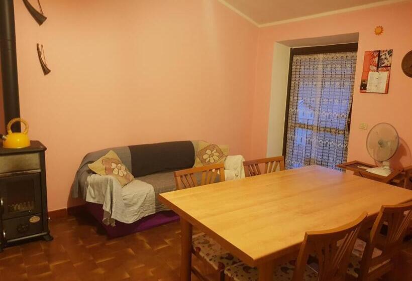 تختخواب و صبحانه Una Volta Anticamente