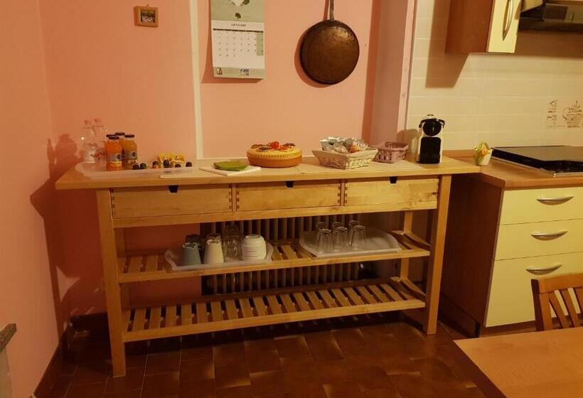 تختخواب و صبحانه Una Volta Anticamente