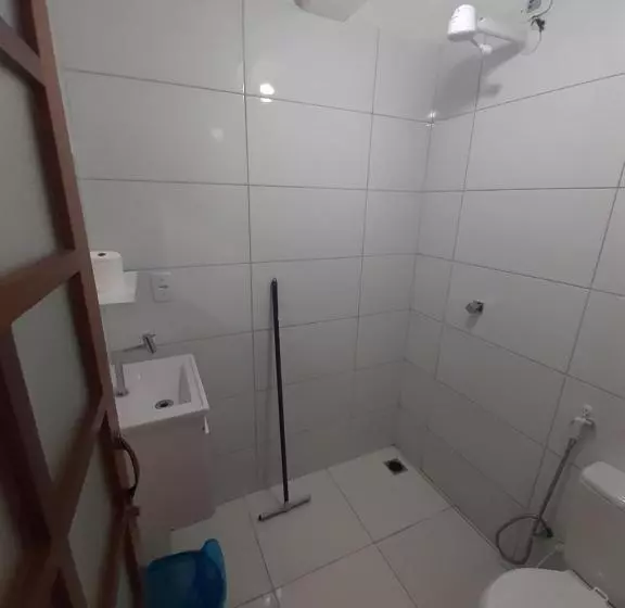 Hotelli Portaria E Circulação De Hóspedes Só Até 22 Horas   Tompell Pousada Bem Te Vi