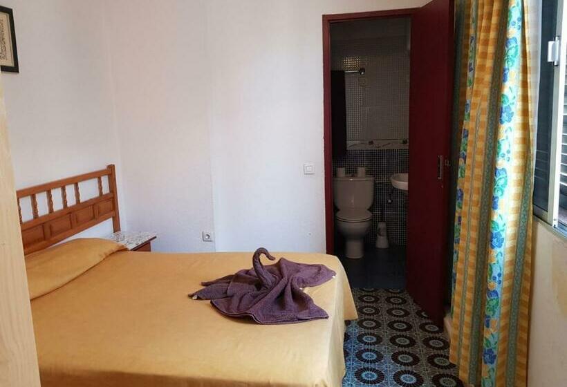 Pensão Hostal Maxorata