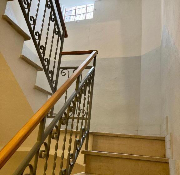 پانسیون La Pomposa Del Teatro