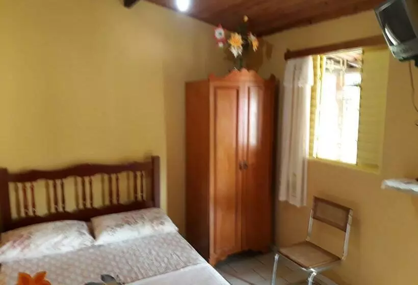 ペンション Suítes Dona Ilda