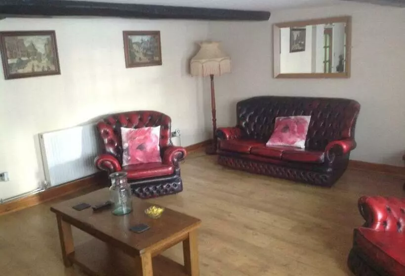 ペンション The Guest House Worsthorne