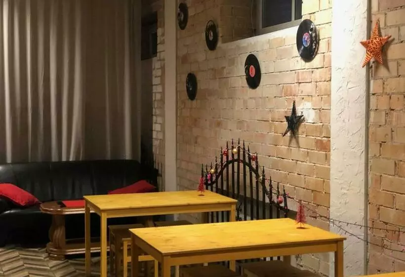 Rock N Hostel