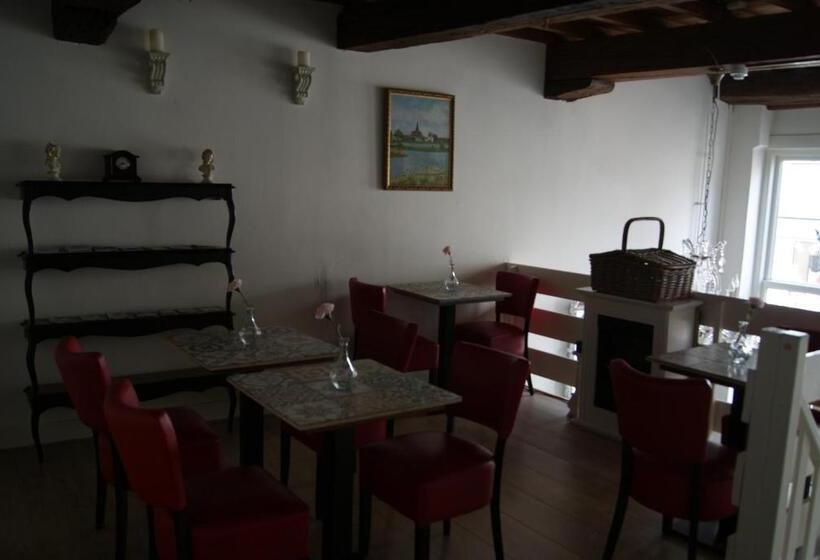 مبيت وإفطار De Zevenster Gevestigd Aan De Winkelstraat