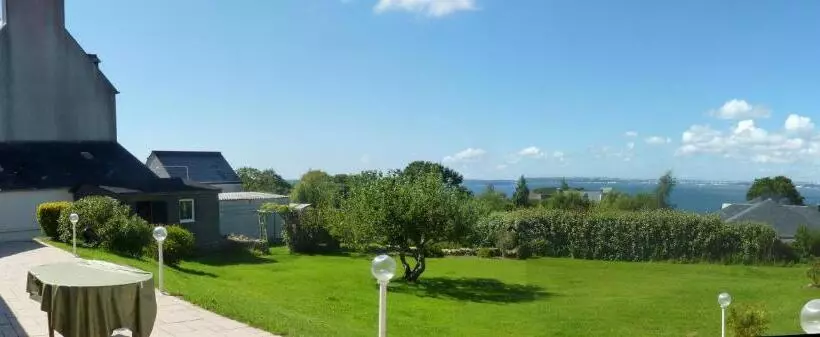 Aamiaismajoitus (B&B) Gite Des Confitures à Lanvéoc Crozon