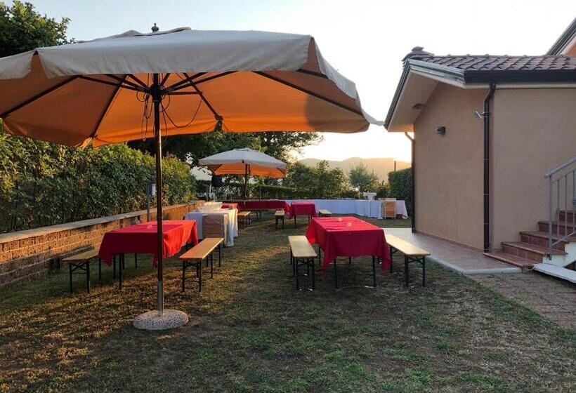 تختخواب و صبحانه Villa Amalia