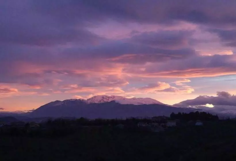 تختخواب و صبحانه Villa Perenich