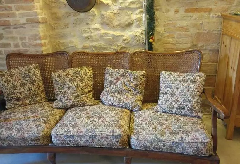 تختخواب و صبحانه Villa Perenich