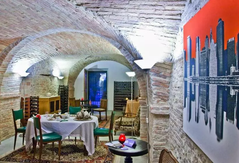 تختخواب و صبحانه Villa Perenich