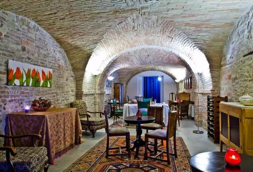 تختخواب و صبحانه Villa Perenich