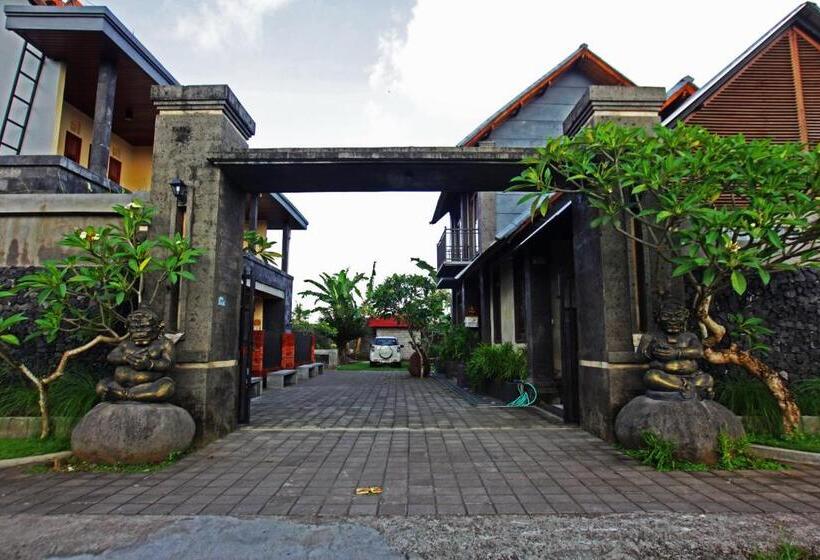 پانسیون Arsuma Guest House