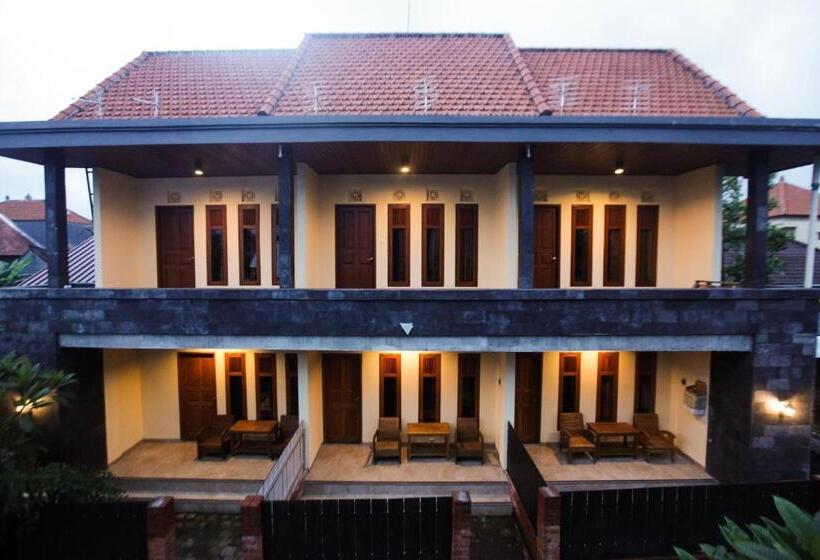 پانسیون Arsuma Guest House