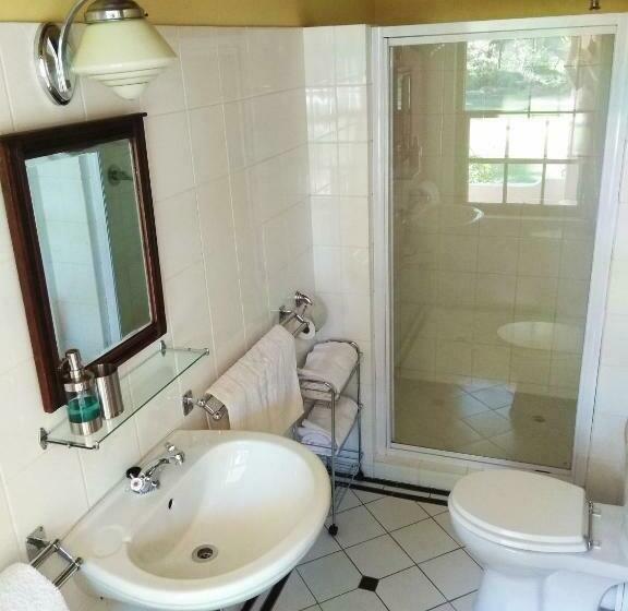 مبيت وإفطار Fleur Bleue & The Timber Frame