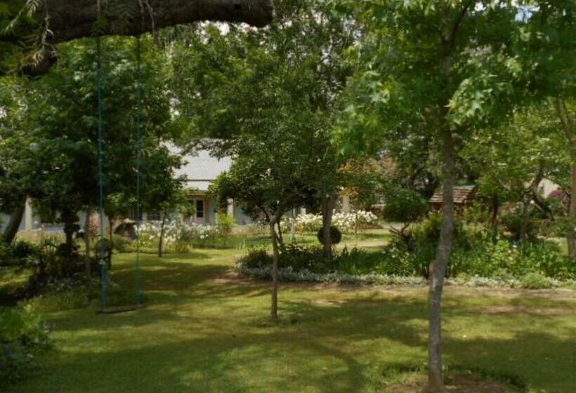 مبيت وإفطار Fleur Bleue & The Timber Frame