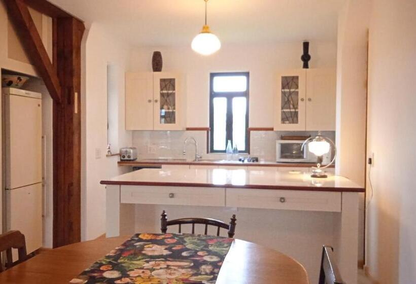 مبيت وإفطار Fleur Bleue & The Timber Frame