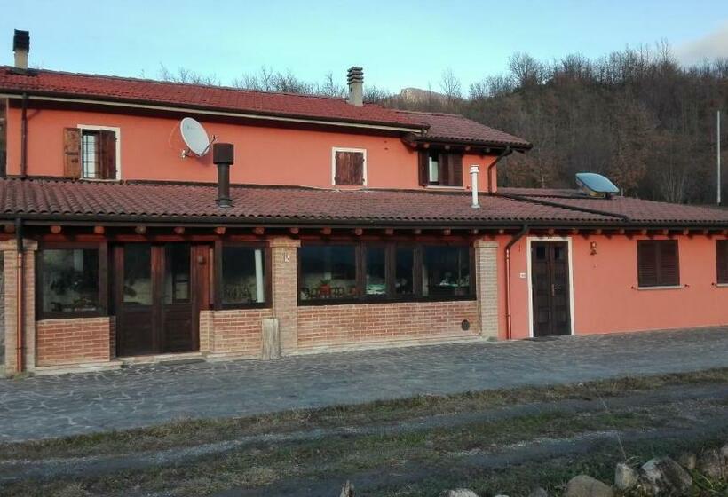 ベッドアンドブレックファースト Prati Dei Campassi